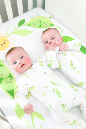 Fitted Crib Sheet: Two Peas in a Pod